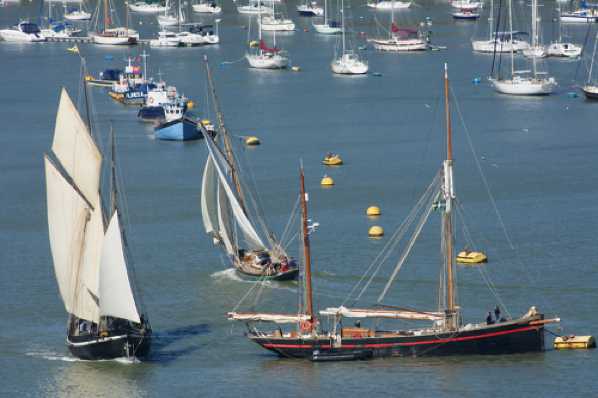 18 April 2018 - 15-21-38.jpg
Three beautiful 'barges' if I might refer to them all that way. Left to right: Grayhound, Pegasus and Leader. In truth, a lugger, a cutter and a trawler. In that order.
#ClassicCraftDartmouth #ClassicTrawlerLeader